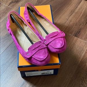 🔴 SOLD 🔴 Arturo Chiang Fuschia Flats